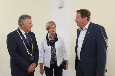 SLAVNOSTNA SEJA OBČINSKEGA SVETA S PODELITVIJO OBČINSKIH PRIZNANJ 05 FOTO LJUBO VUKELIČ